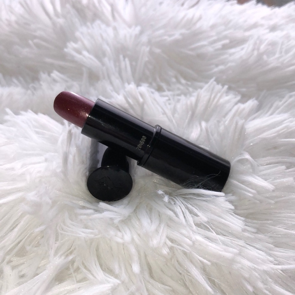 Color design fashion icon lipstick